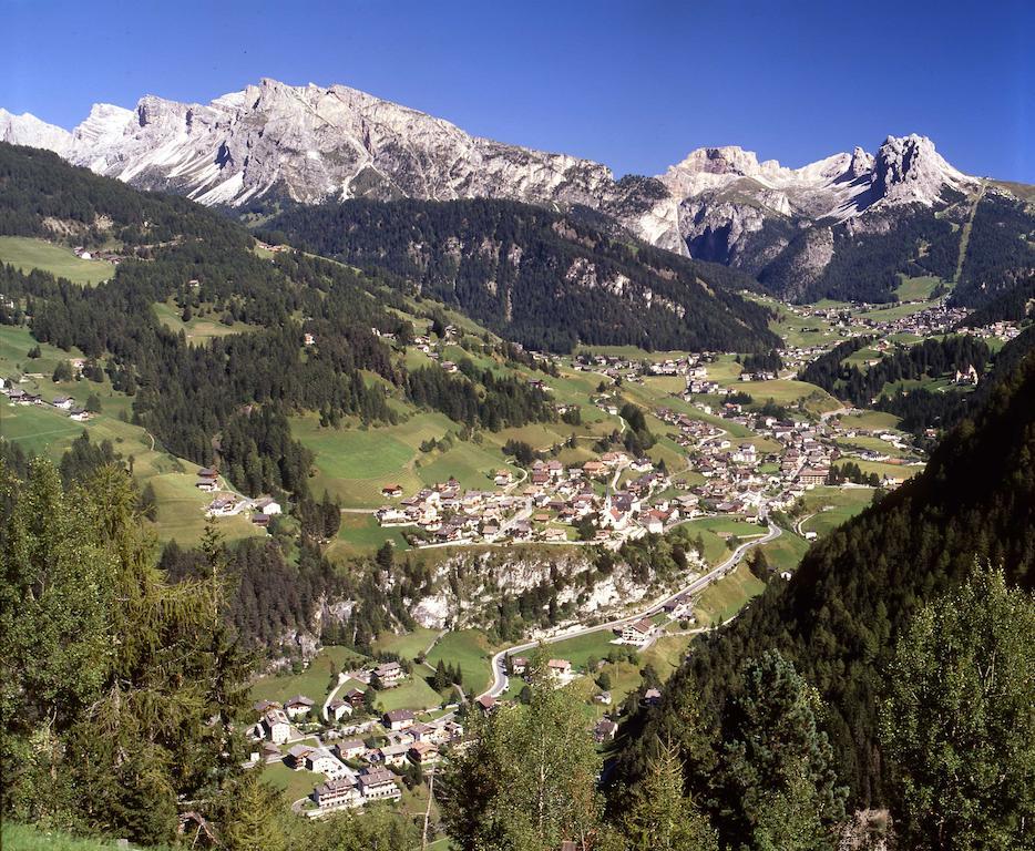 Garni Le Chalet Santa Cristina Val Gardena Luaran gambar